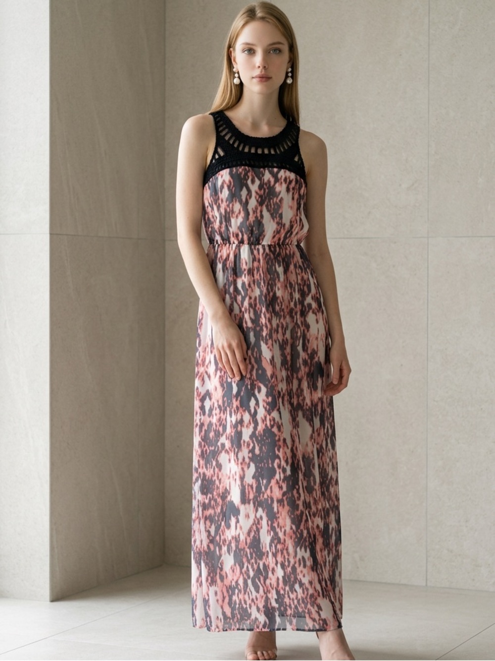 Sleeveless Maxi Dress w/crocheted front detail blue & pink shades size Small